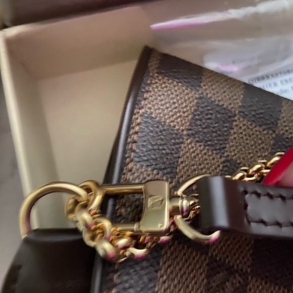 Louis Vuitton Damier EBENE SophieCrossbody  Bag in almost new condition - Picture 11 of 15